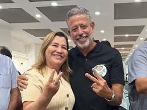 Ao lado de Arthur Lira, prefeita Eronita declara apoio a Flávio Bolsonaro