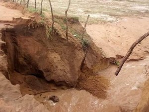 Buraco em Girau do Ponciano está atrapalhando os moradores da região