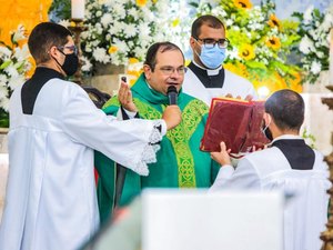 Boletim médico do Pe. Samuel Ventura afirma que o quadro de saúde é moderado