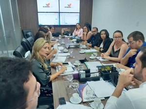 Secretária de Saúde de Girau do Ponciano cobra da SESAU melhorias no repasse de medicamentos 