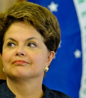 Dilma perde salário, mantém 8 servidores e terá de deixar Alvorada em 30 dias