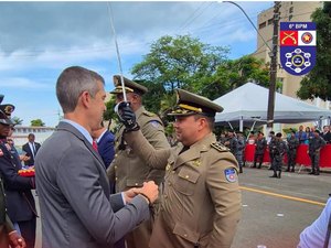 Comandante do 6º BPM recebe alta honraria da Polícia Militar da Bahia