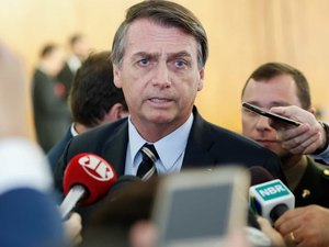 Após polêmicas, governo escala militar para coordenar redes sociais