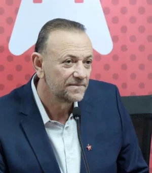 “Lula não se curvou”, diz presidente do PT após Trump reduzir tarifas