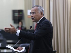 Projeto de Tarcizo Freire que obriga agressor a pagar pelo tratamento de animais maltratados é aprovado