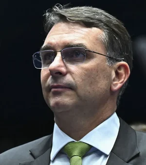 Flávio fala em iniciar negociações e pede mobilização para aprovar anistia