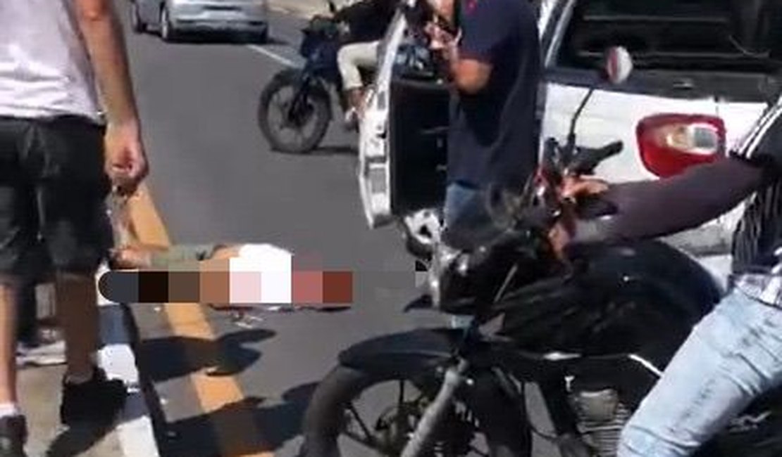 Atropelamento deixa idoso ferido na Avenida Governador Afrânio Lages, em Maceió