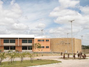 Ufal abre editais de concursos para docentes nos Campi de Arapiraca e do Sertão