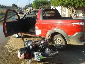 Sem respeitar preferência, condutor provoca acidente