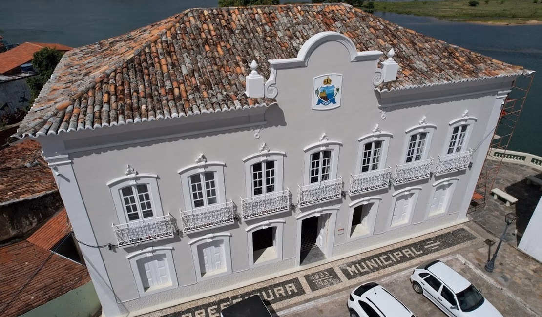 Prefeitura de Penedo realizará entrega de veículos, ambulância do SAMU e fardamentos nesta sexta, 6