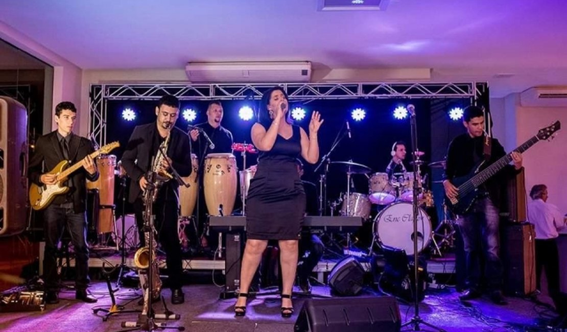 Dona Flô e banda interpretam clássicos do samba em Arapiraca