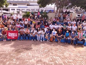 Profissionais de saúde protestam contra a privatização de serviços em Palmeira