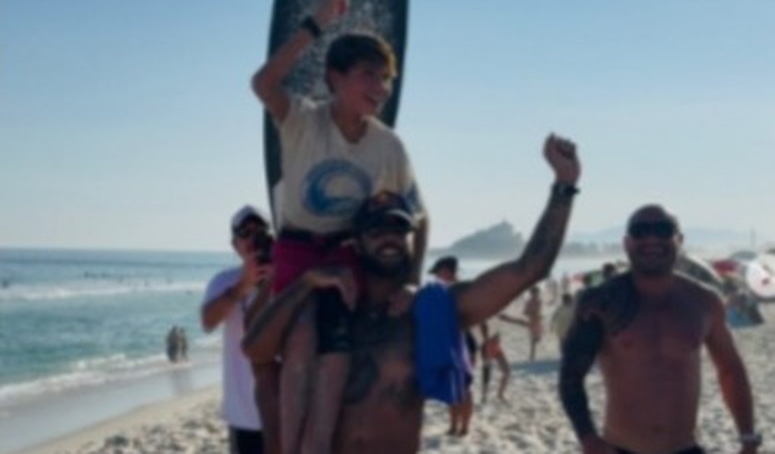 Filho de Pedro Scooby e Luana Piovani vence primeiro campeonato de surfe: 'Maior orgulho'