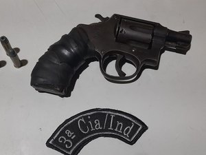 Homem é preso por porte ilegal de armas em Paripueira