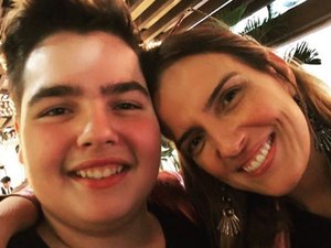 Após polêmica com Sonia Abrão, esposa de Fausto posa com o filho