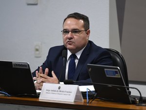 Bolsonaro nomeia Jorge Oliveira para vaga de ministro do TCU