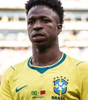 Vini Jr. responde Endrick após puxão de cabelo em jogo do Brasil
