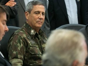 Ministro-chefe da Casa Civil sofre mal súbito e é socorrido para a Santa Casa de Maceió