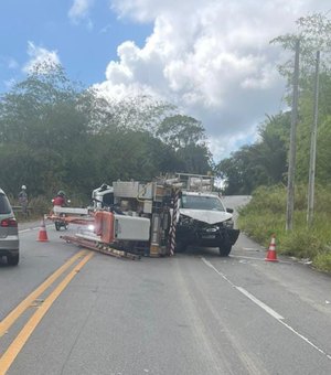 Veículos da Equatorial se envolvem em acidente na rodovia AL 465