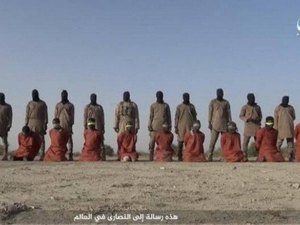 Estado Islâmico divulga vídeo decapitando onze reféns cristãos um dia após o Natal