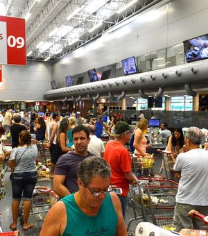 Comércio vai deixar de faturar R$ 7,6 bilhões devido feriados prolongados
