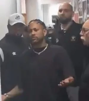 'Vacilão': veja o momento que Neymar é xingado por jornalista