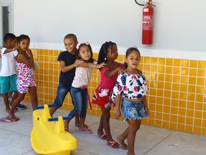 Creche recém-inaugurada no Vergel atende crianças para evoluir no aprendizado e interação
