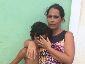 Criança  sofre com doença congênita e Estado ignora decisão judicial