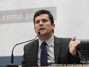 Juíza manda denúncia e pedido de prisão de Lula para Sérgio Moro