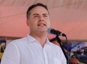 Lula anuncia Renan Filho como ministro do Transporte