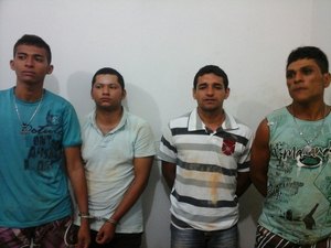 Homens invadem residência, trocam tiros com a polícia e são presos