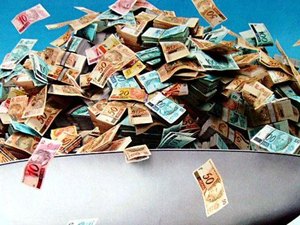 Candidaturas “poka-urnas” recebem até 400 mil do fundão eleitoral