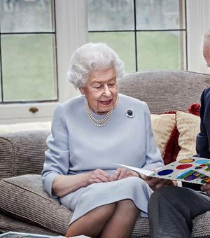 Rainha Elizabeth e Príncipe Phillip serão um dos primeiros a receberem a vacina