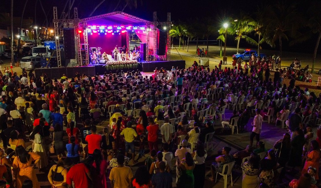 Prefeitura de Japaratinga promove grande show no Dia do Evangélico