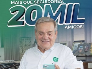 Ex-governador tenta sair do 'esquecimento' usando as redes sociais
