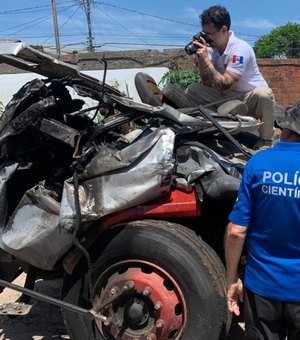 Polícia Científica faz perícia complementar em veículos de acidente fatal na Rota do Mar