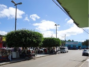 Assaltantes roubam R$ 1500 mil e uma moto em bar