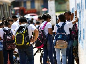 Votação da PEC do Fundeb é adiada para mês que vem