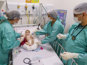 Bebê do Rio Grande do Norte é atendida no Hospital da Criança de Alagoas