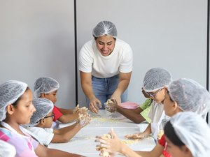 Deputada Gabi Gonçalves realiza a primeira edição do projeto Oficinas da Gabi para o público infantil.