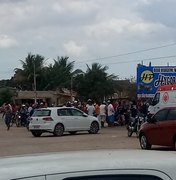 Colisão entre van e moto deixa duas mulheres feridas na AL-110 em Arapiraca