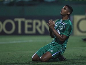 Zagueiro da Chapecoense celebra acesso: 'Momento inesquecível'