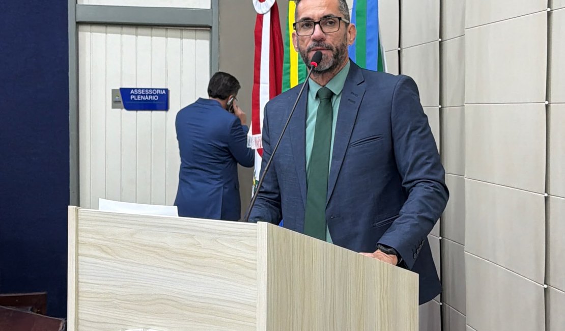 Leonardo Dias cobra votação de projeto que regulamenta patinetes elétricos
