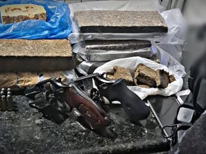 Traficantes tentam fugir da abordagem policial mas são presos em flagrante