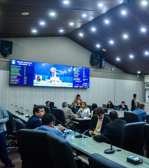 Câmara aprova reajuste de servidores e projetos em benefício de professores e fiscais de trânsito