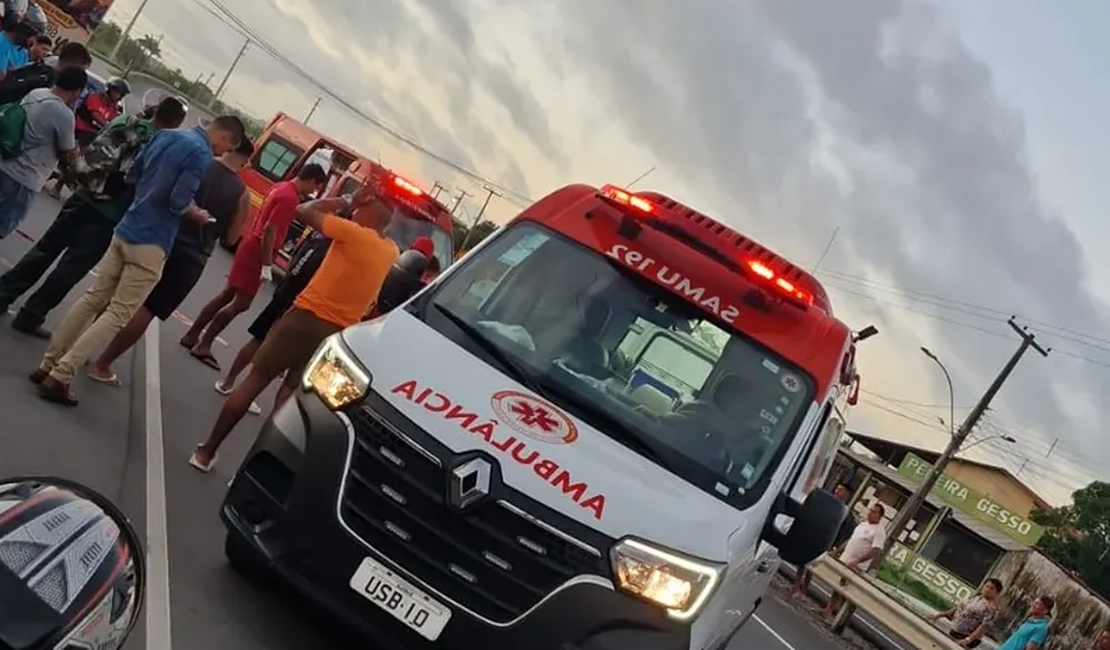 Colisão entre moto e carro deixa um morto na AL-101 Sul, em Marechal Deodoro