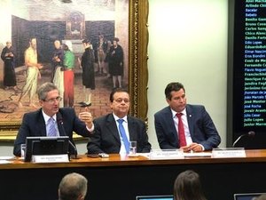 Comissão do impeachment decide não incluir delação de Delcídio no processo