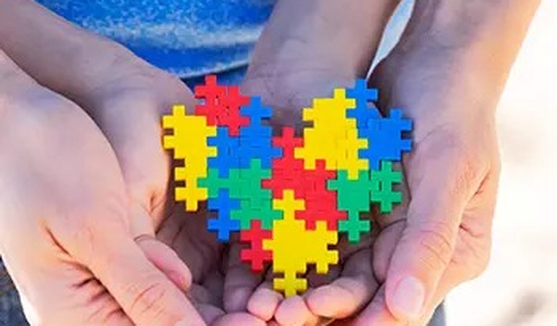 Defensoria Pública entra com ação contra cobranças abusivas em tratamento para autistas