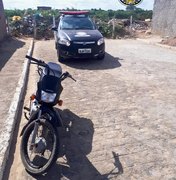 Suspeito foge ao avistar polícia  e abandona motocicleta furtada em Arapiraca