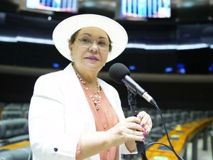 Tereza Nelma quer mamografia antes dos 50 anos para prevenir câncer